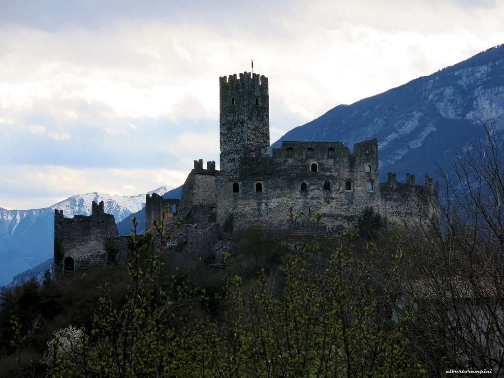 Sarca Valley - Drena Castle