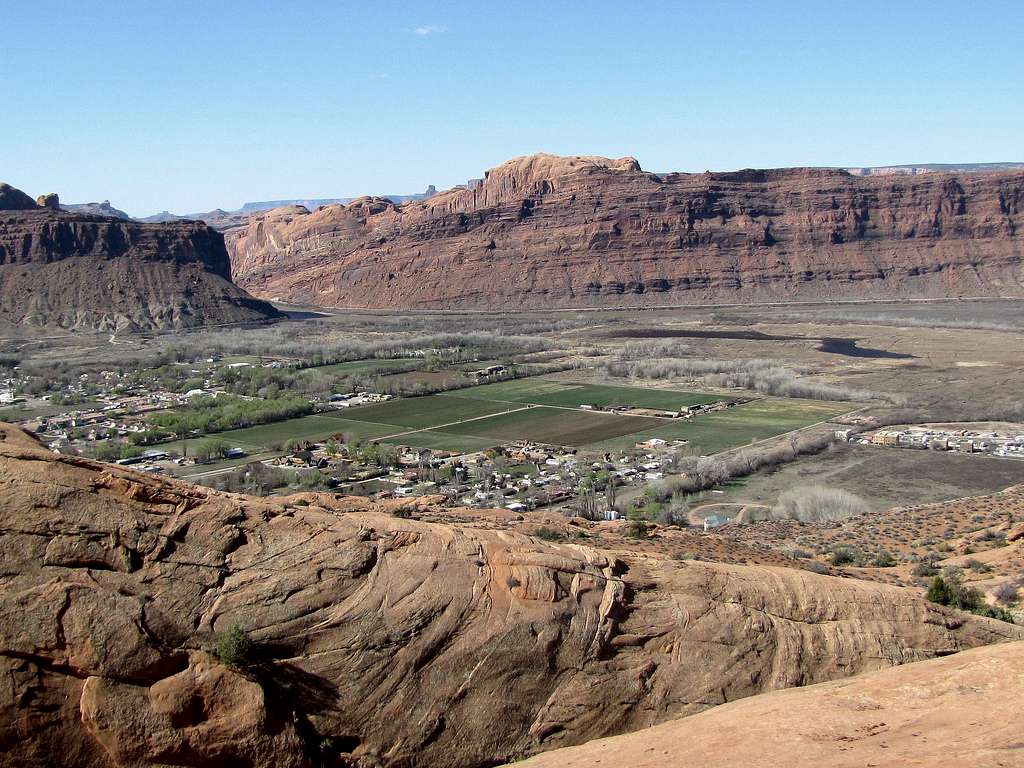 The town of Moab & Colorado River Portal