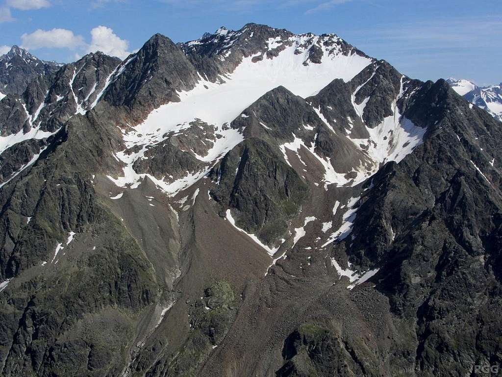 Kühlehnkarschneid (3195m) seen from Gänsekragen