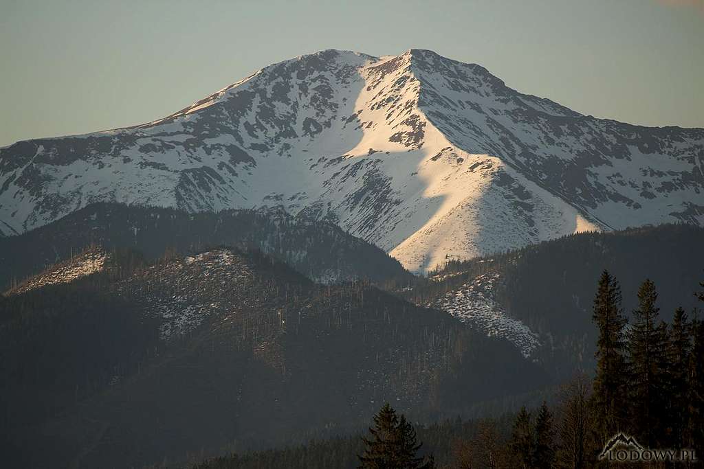 Mount Smreczynski at sunrise