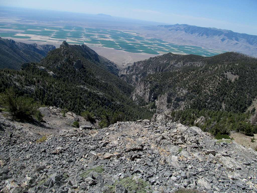 looking back down at Middle Canyon