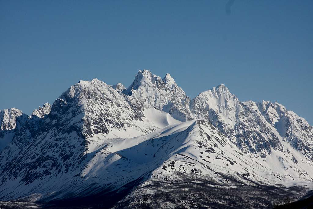 Lakselvtind