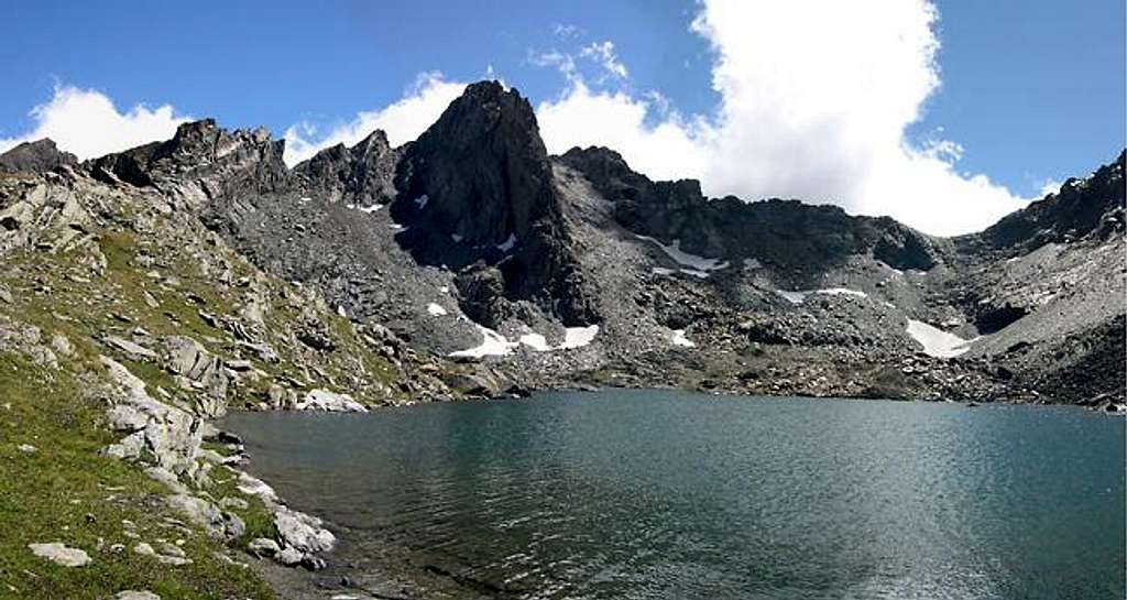  Gran Paradiso GROUP: on the shore <br> of the widest Miserino lake <i> 2672m</I>