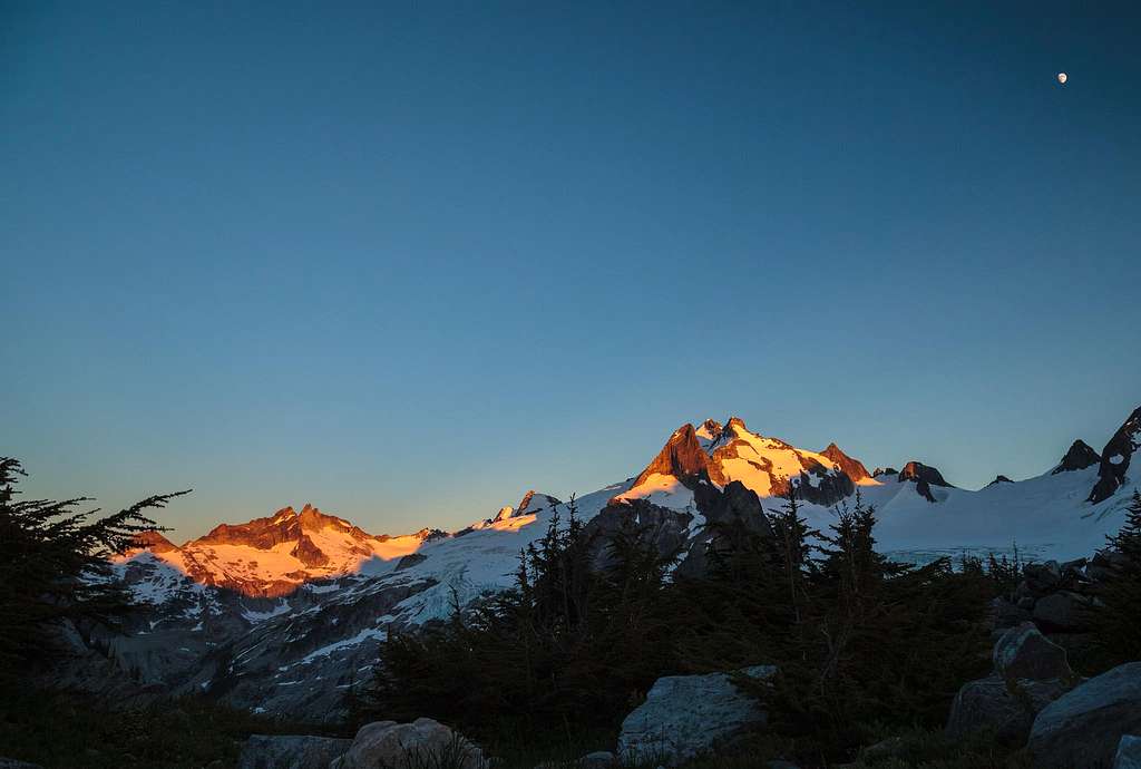 Alpenglow on Dome and Gunsight Peaks