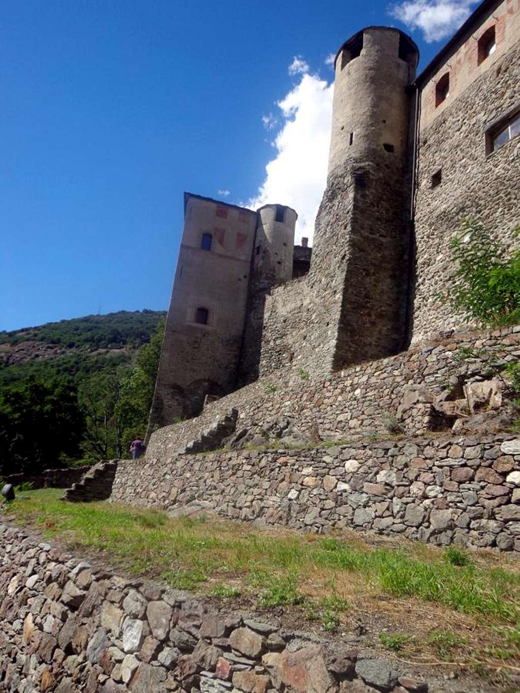 Aosta & Surr ...  XI° Century Quart Savoy Castle 2015