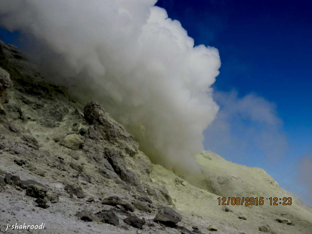 Opening Volcano of Damavand