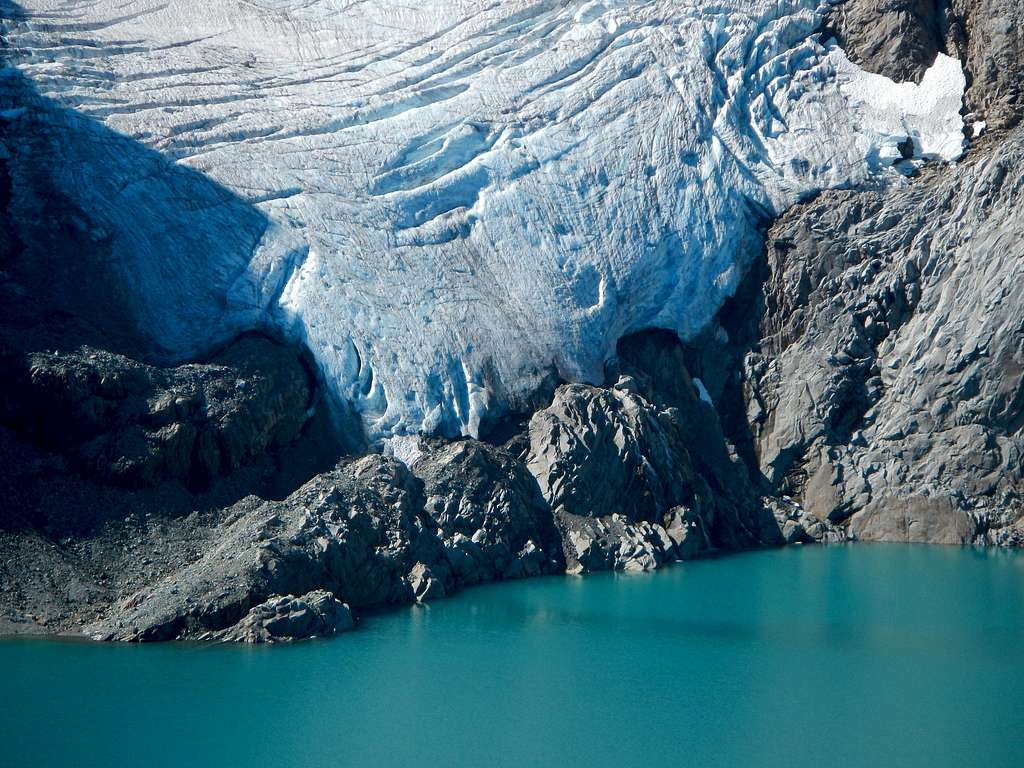 Lynch Glacier above Pea Soup Lake