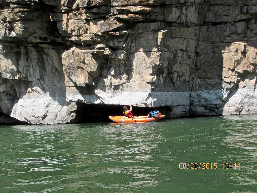 Kayaking Morrow Point