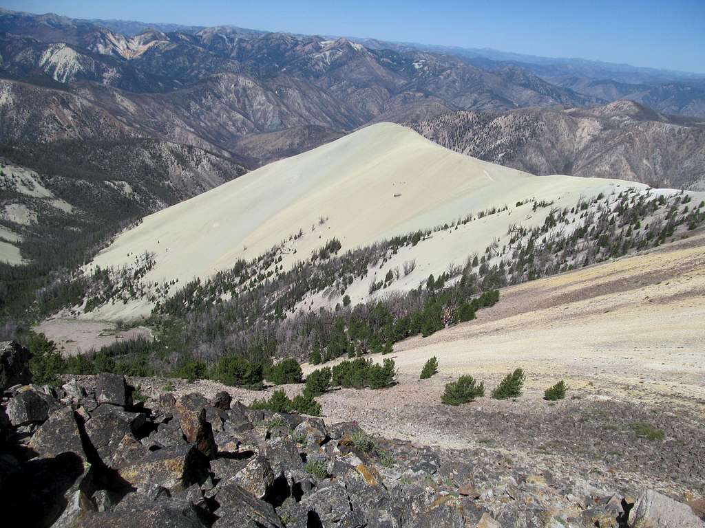 the colorful white ridge