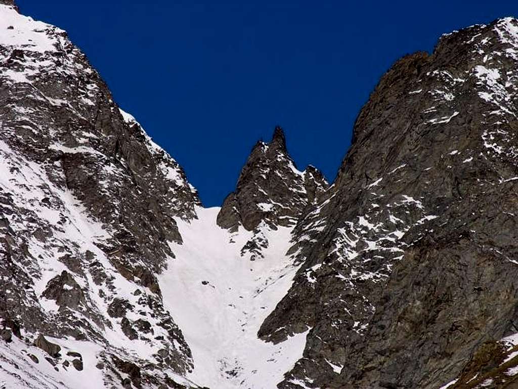  Il colle di Cossunaz (2886 m.)