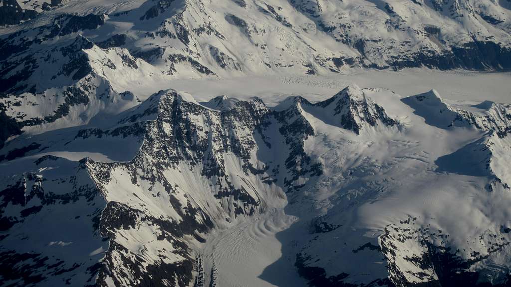Chugach Mountains from the plane into Anchorage