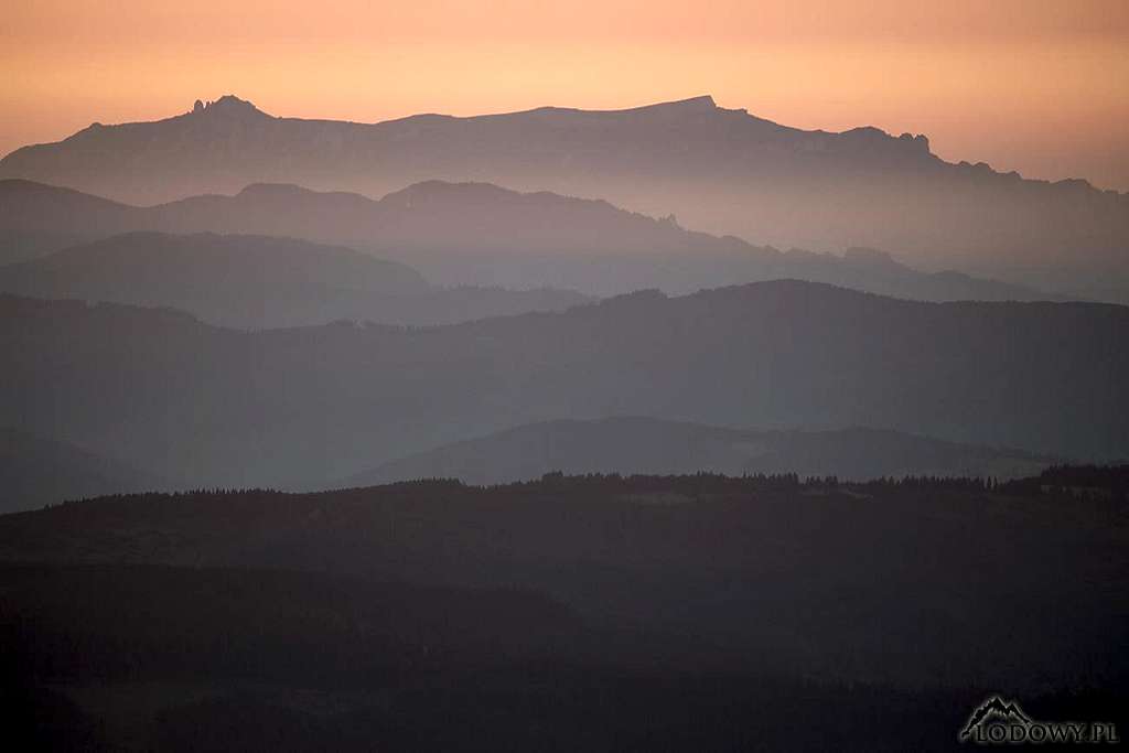 Ceahlau mountains at dawn