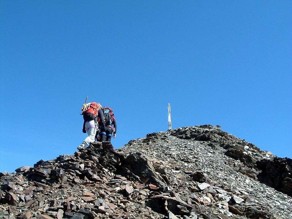 Tresero normal route, last steps before summiting