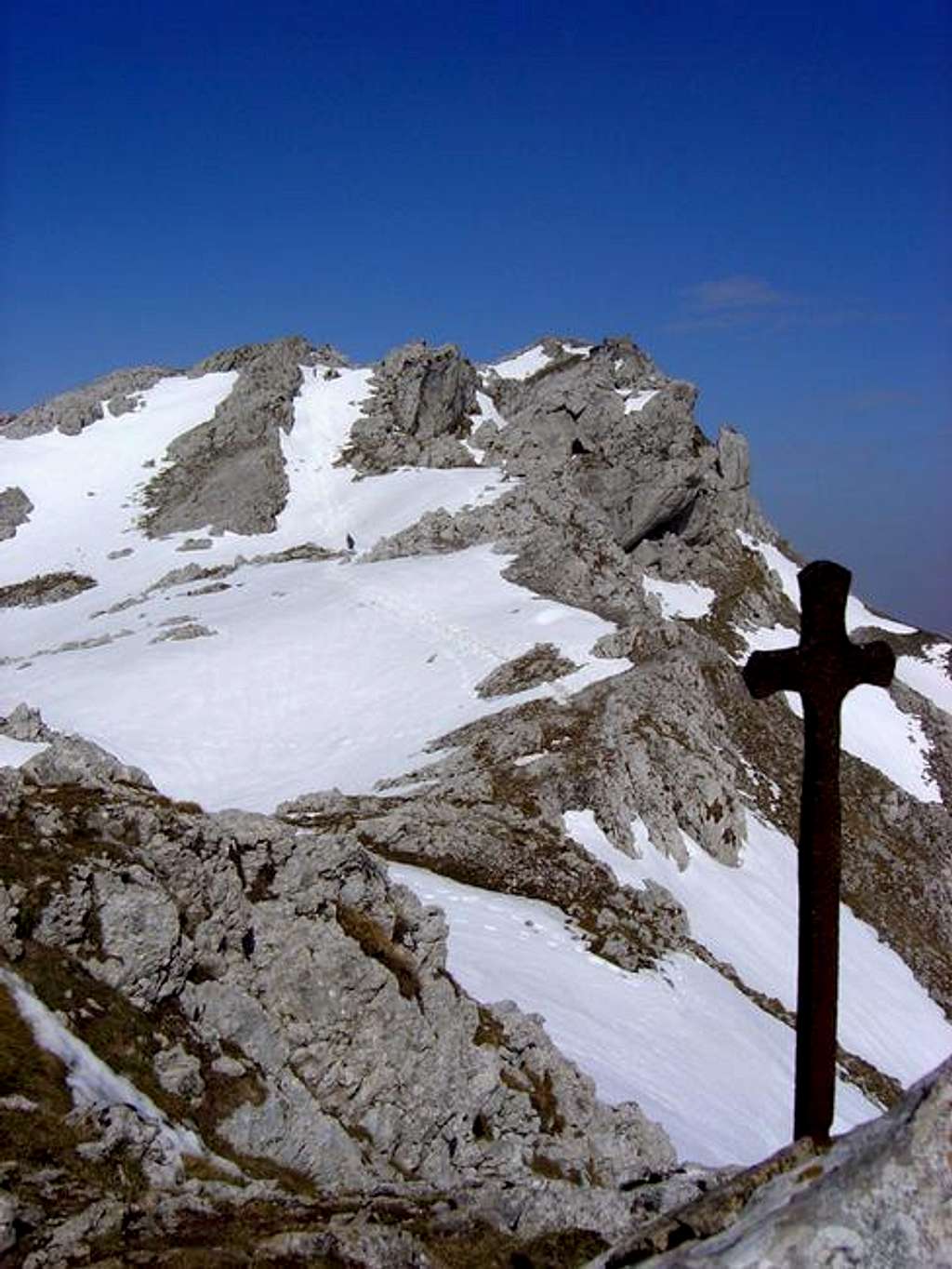 The summit of Aizkorri (1528m)