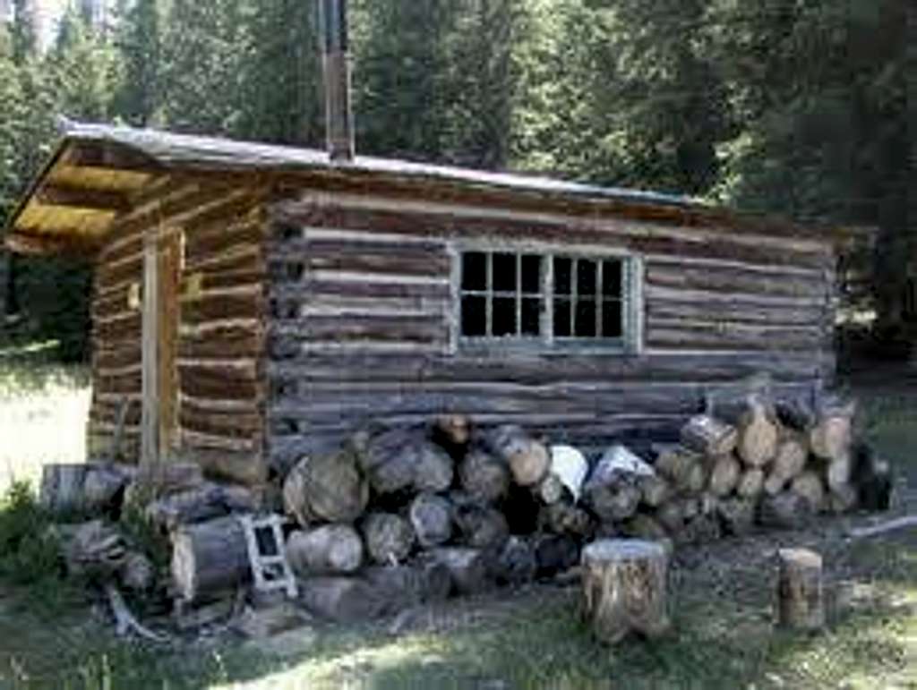Notch cabin