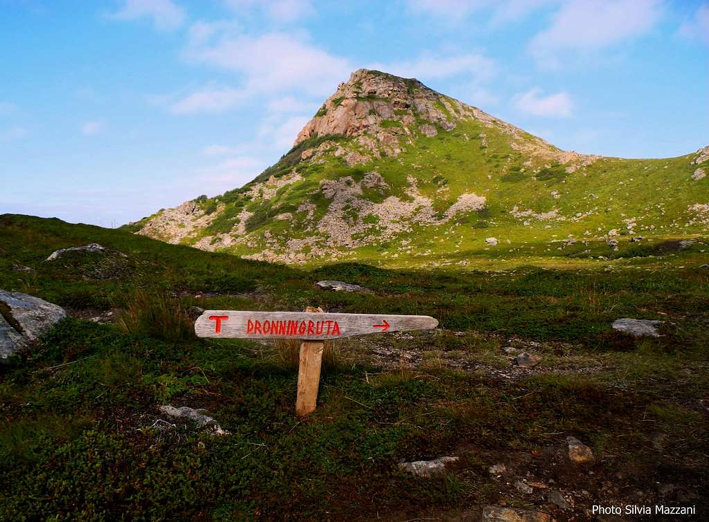 Dronningruta signpost above Nyksund