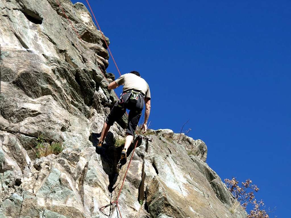 Death to Life / b Climbing on Vollein Necropolis 2015