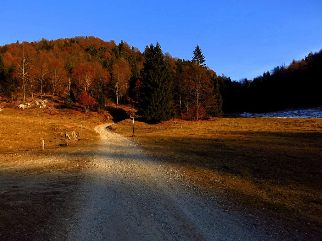 Start of Passo Nota - Monte Carone route