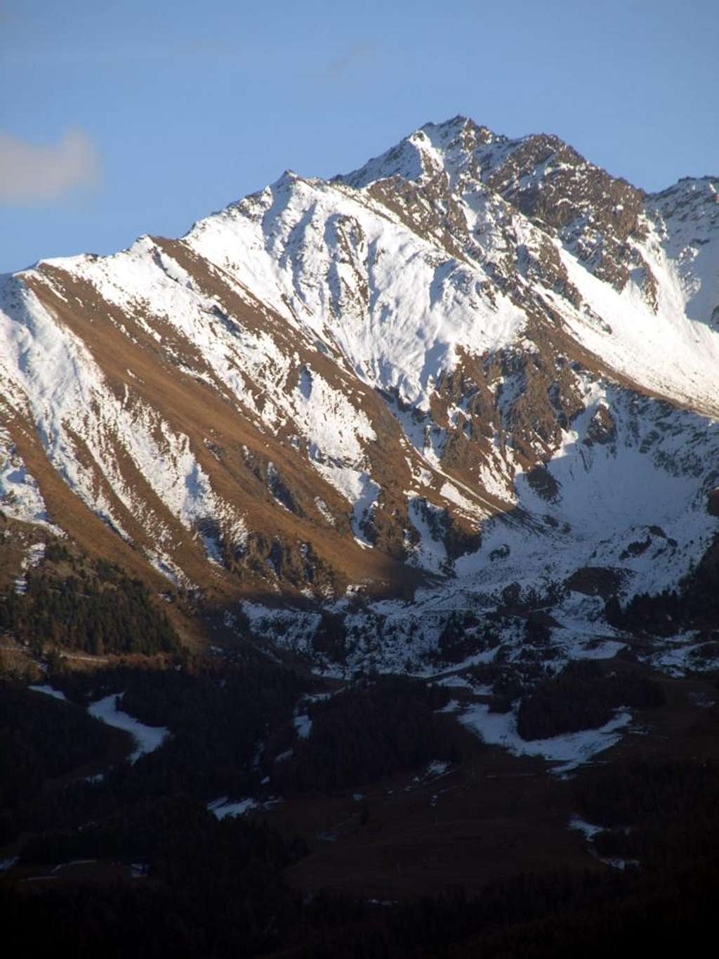 Mont Bellefaçe above <i>