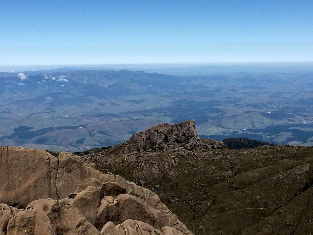 View of Prateleiras from Agulhas Negras summit