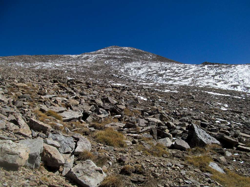 summit hump from plateau