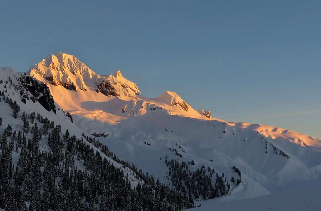 Sunrise on Atwell Peak