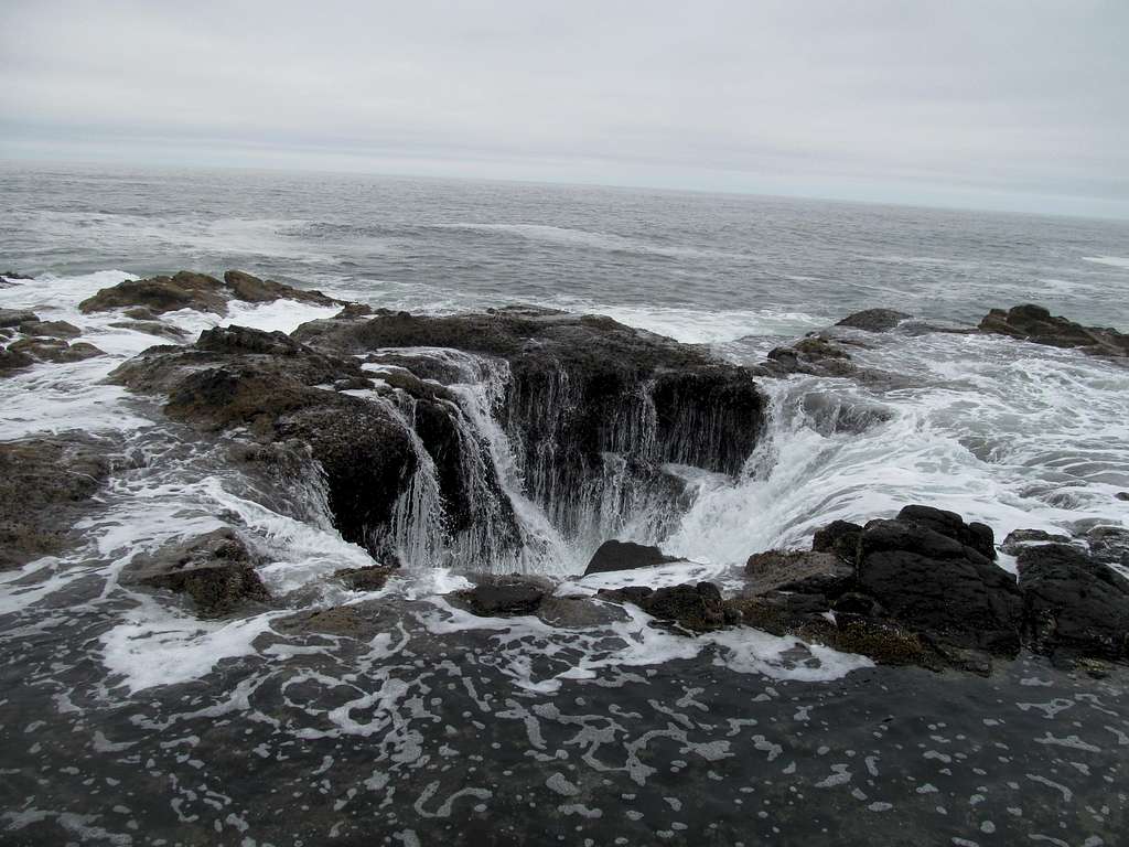 Thor's Well filling up