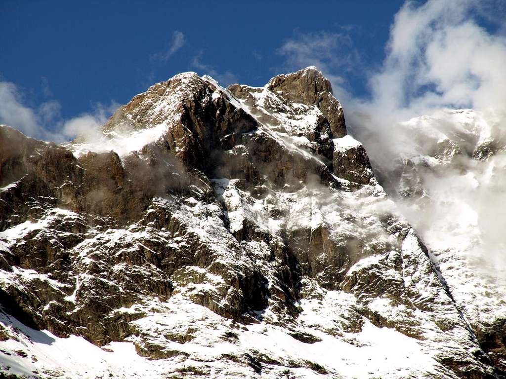 Native mountains of Canon/Mountaineer G. Carrel 2015