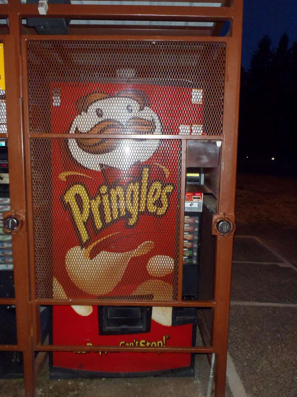 A Pringles Vending Machine?!