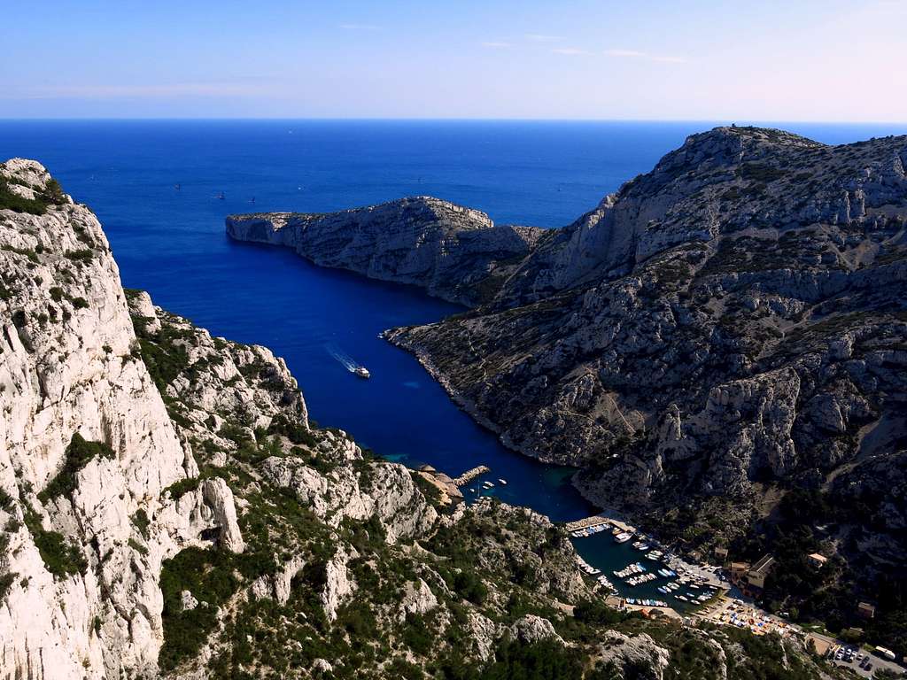 Morgioux bay seen from Cret St Michel, Calanques