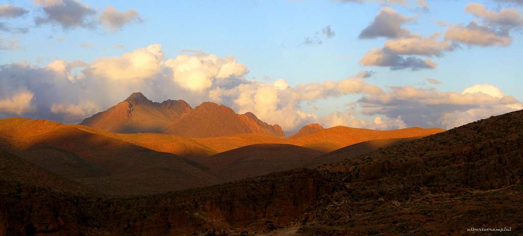 Sunset near Sidi M'Zal, Jebel El Kest