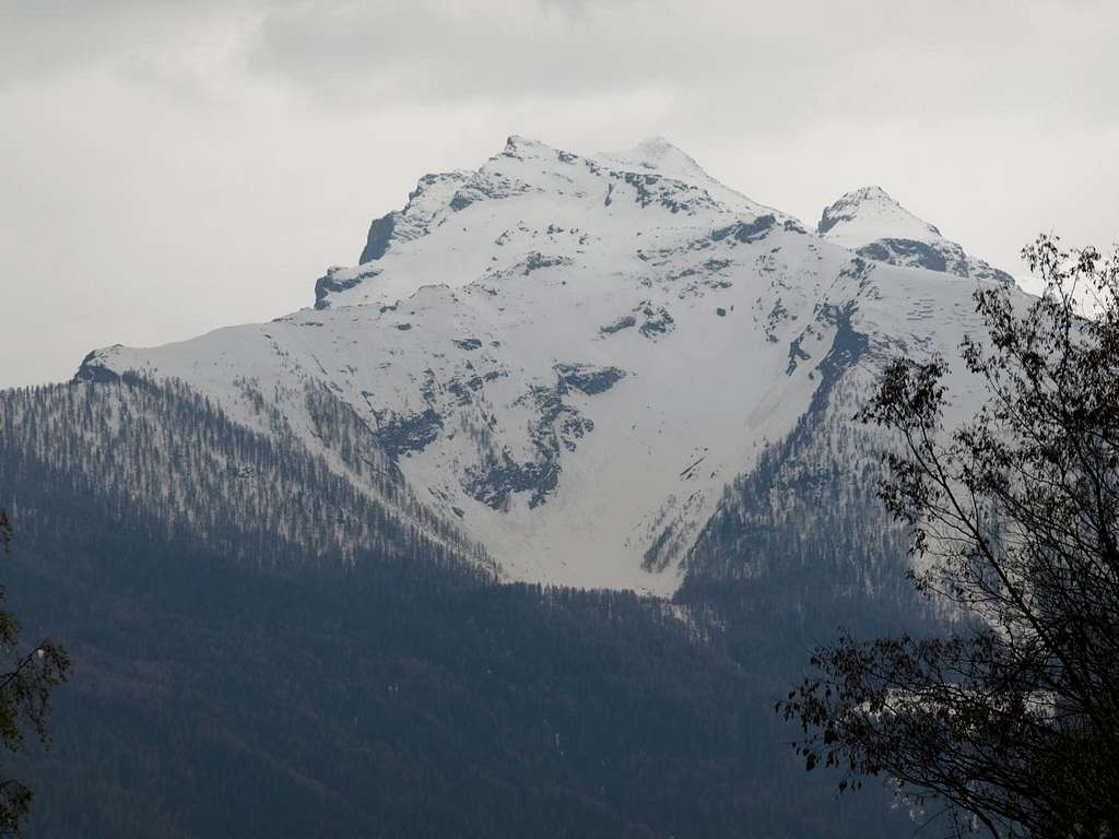 Becca di Tos Group above Les Combes from North 2016