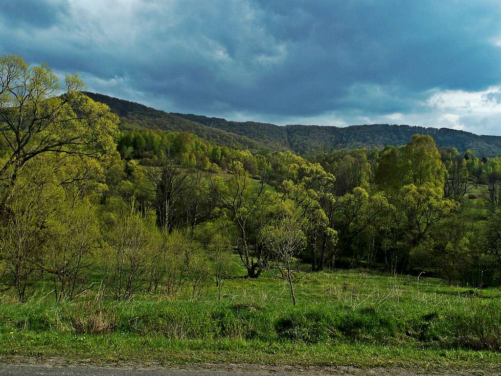 Spring reigns in the valleys