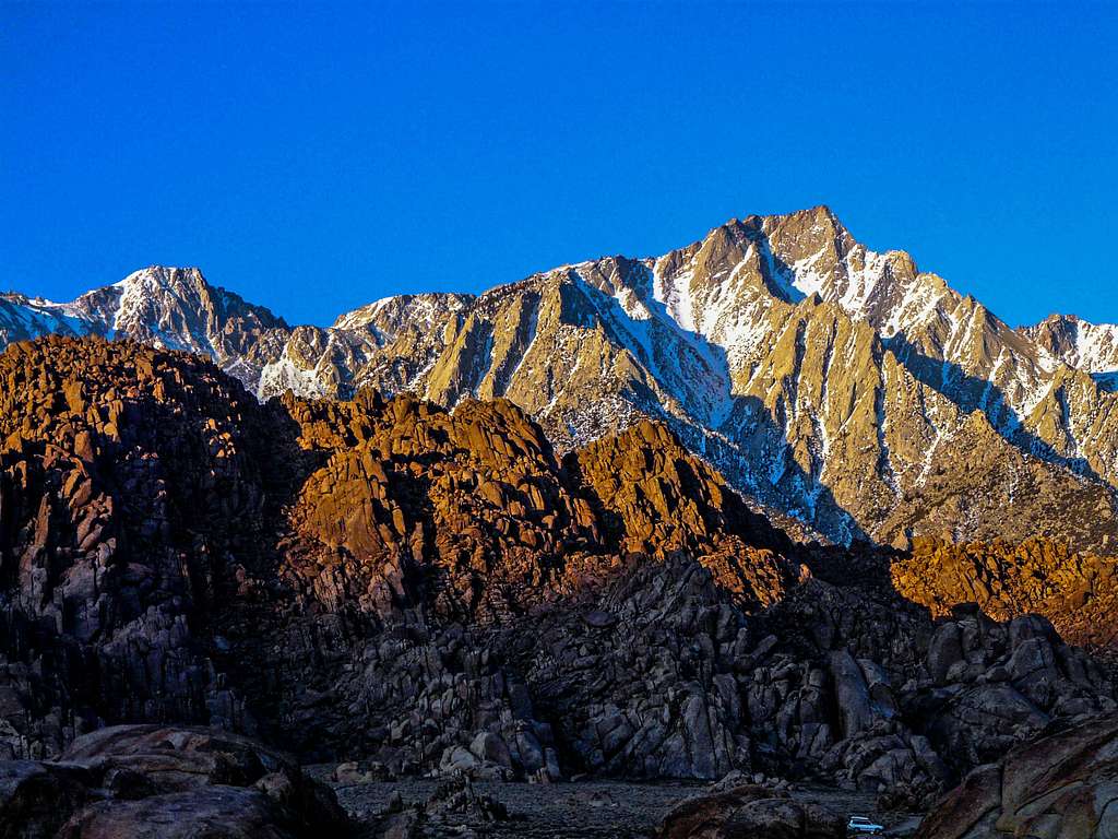 Fresh light on the Sierra from the Alabama Hills