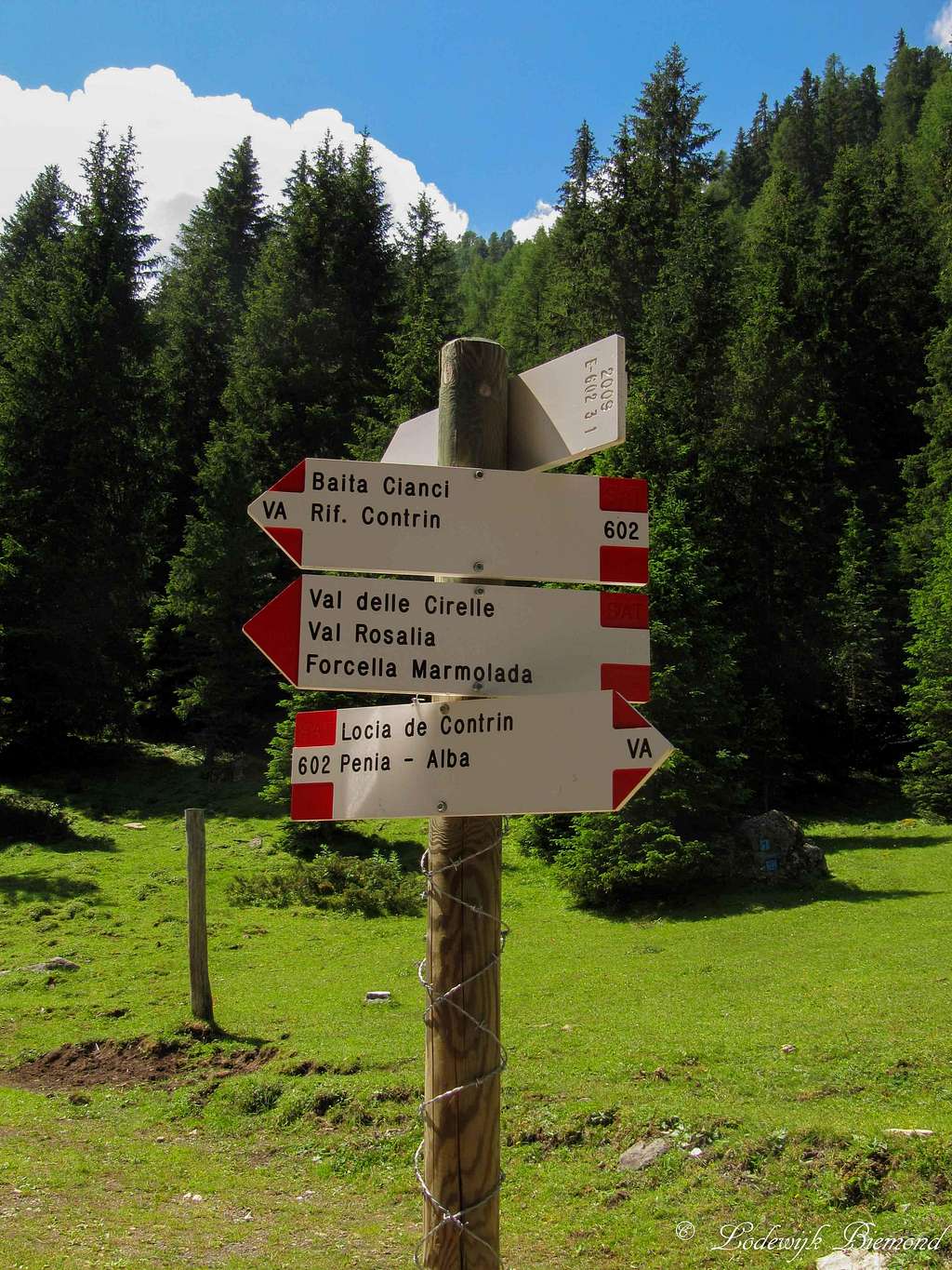 Signpost in Val Contrin