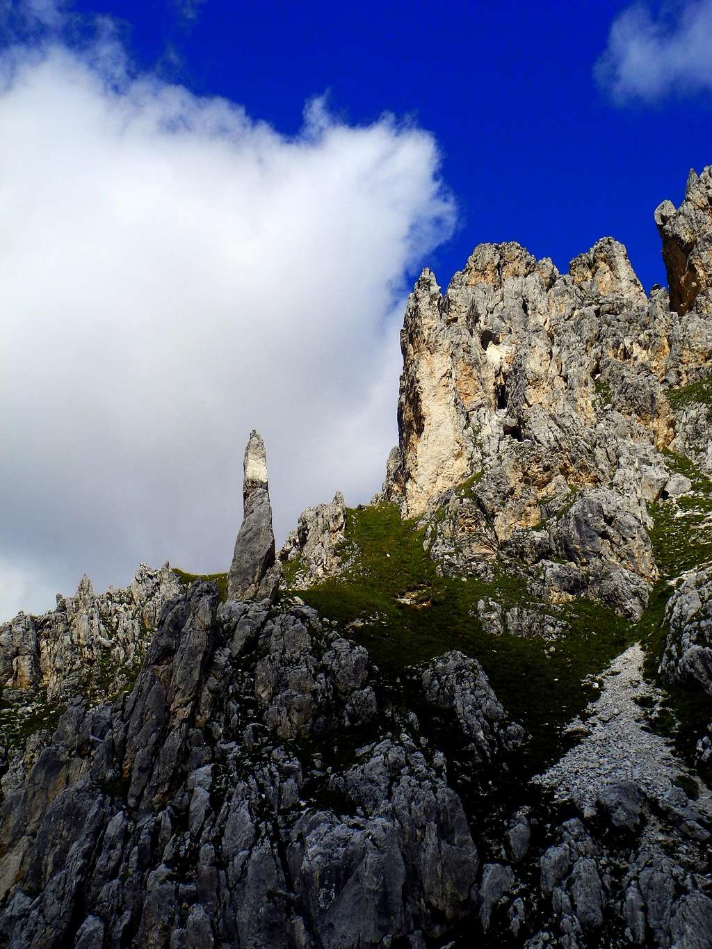 Thin spire seen from Guglia del Rifugio