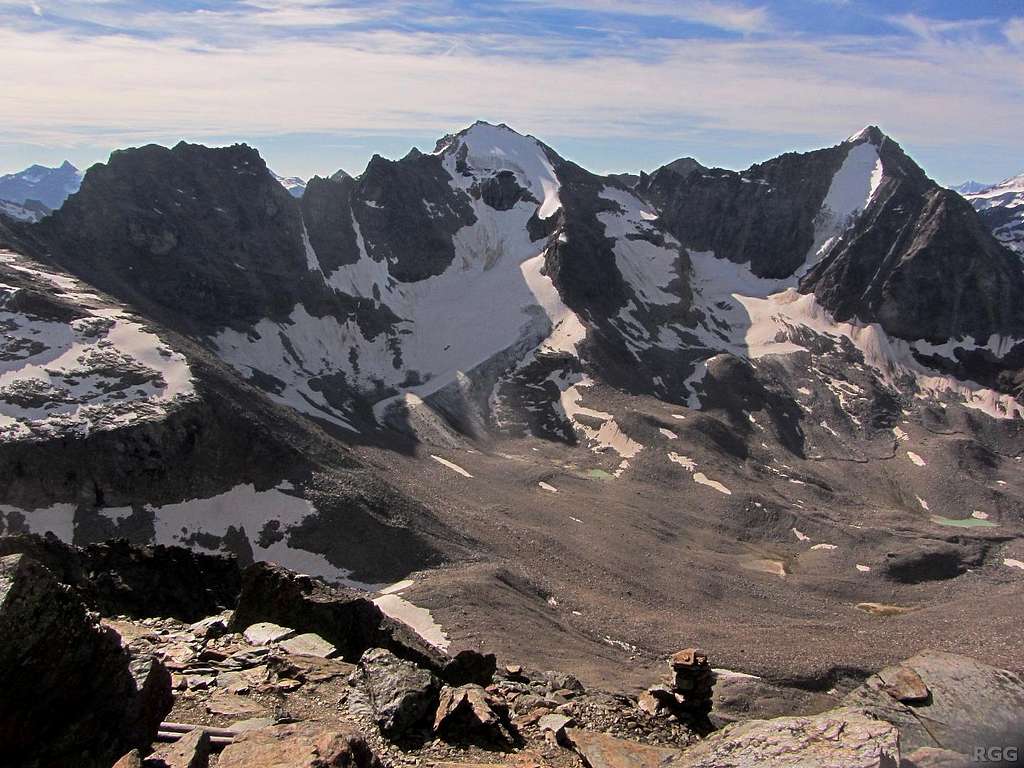 Hochofenwand (3433m), Großer Angelus (3521m) and Vertainspitze (3545m) from the Tschenglser Hochwand