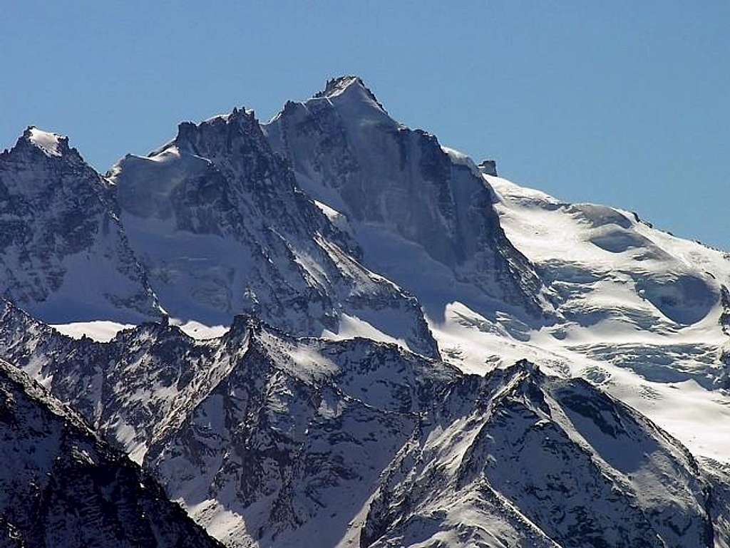 Central sector of the Gran Paradiso range  <br>seen from Punta Aouillette