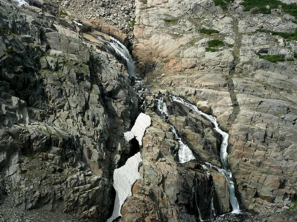 Phantom Creek Waterfalls between Phantom Lake and Froze-To-Death Lake