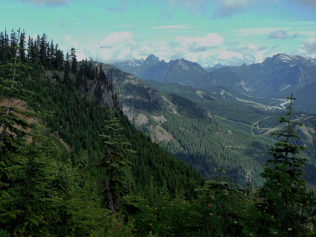 Snoqualmie and the west summit