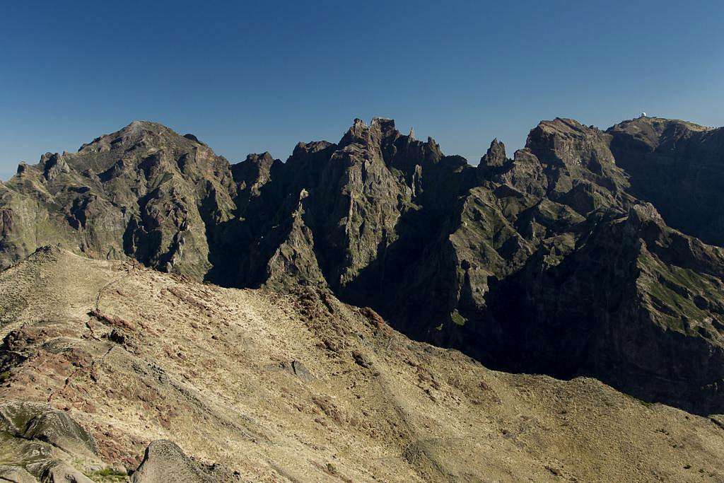 Pico Ruivo (1862m), Pico das Torres (1852m), Pico do Gato (1782m), Pico Cidrao (1797m), Pico do Arieiro (1816m)