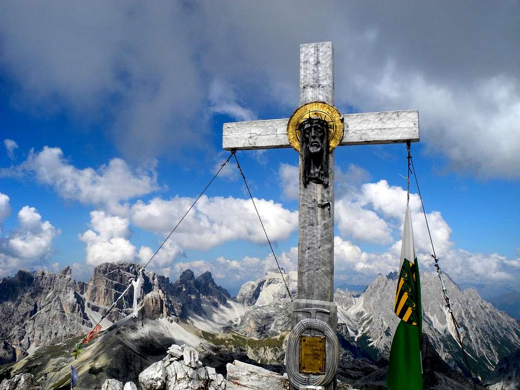 Paterno summit cross