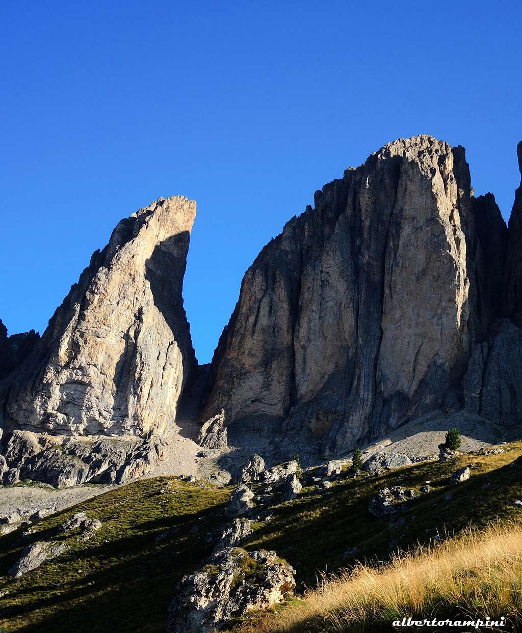 Dente del Sassolungo and Torre Innerkofler from South