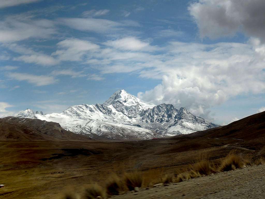 Huayna Potosi seen from the road to Zongo pass