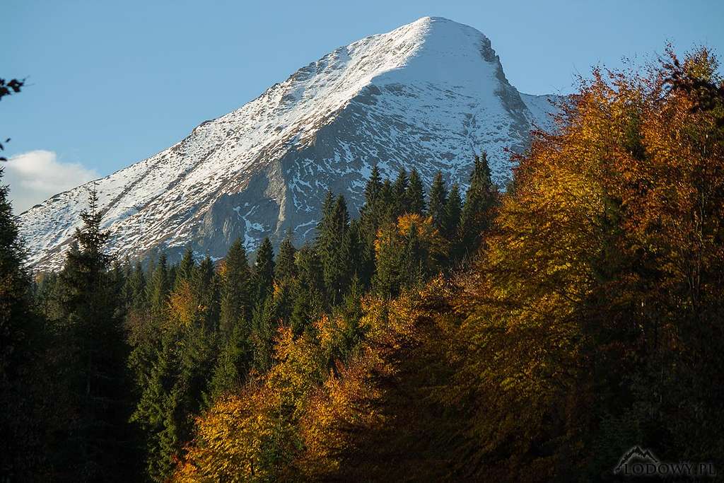 Zdiarska Vidla in fall scenery