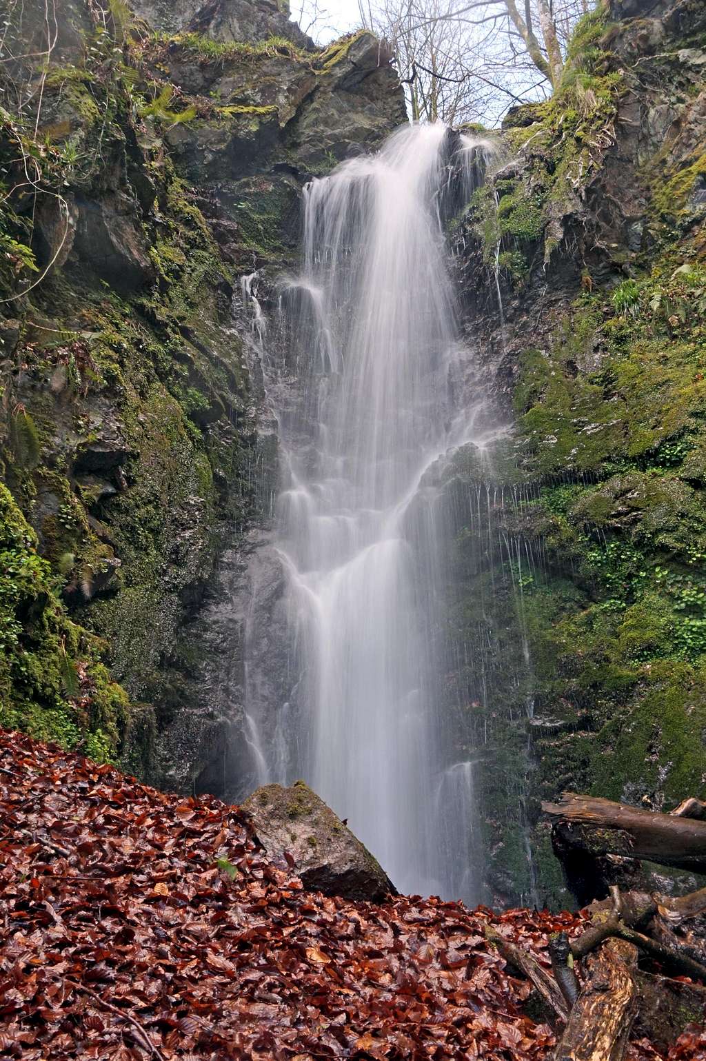 Waterfall of Mendaur