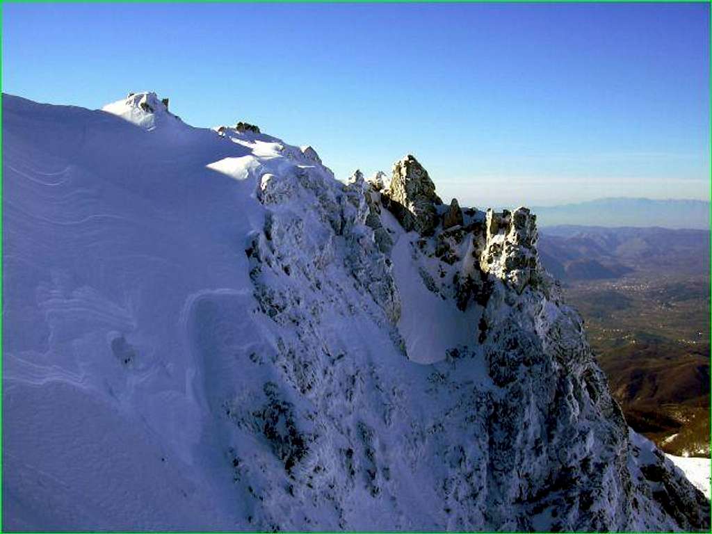 The W-ridge of Monte...