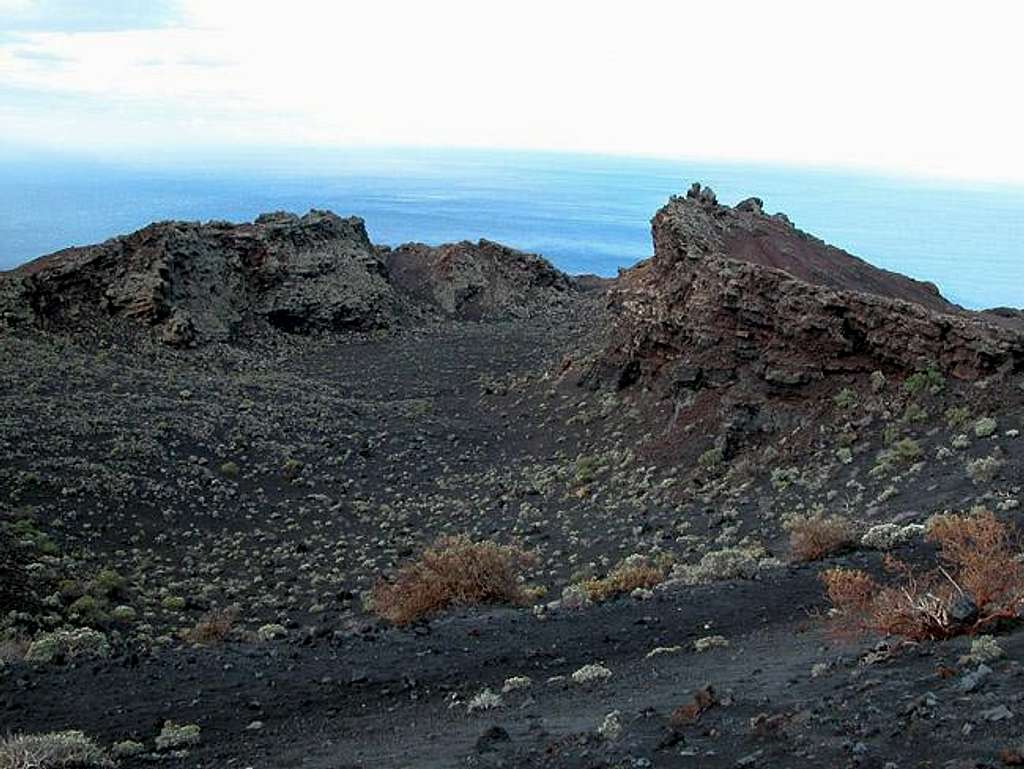 Western crater of Volcán San...