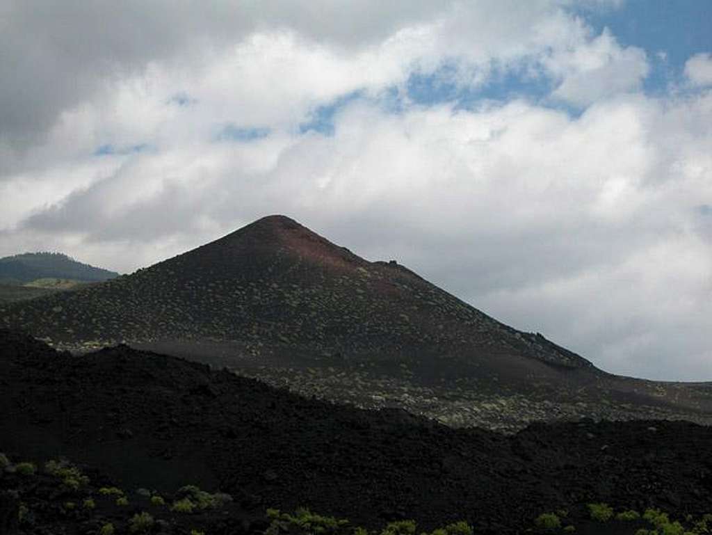 Montaña de Lagi (222m) to the...