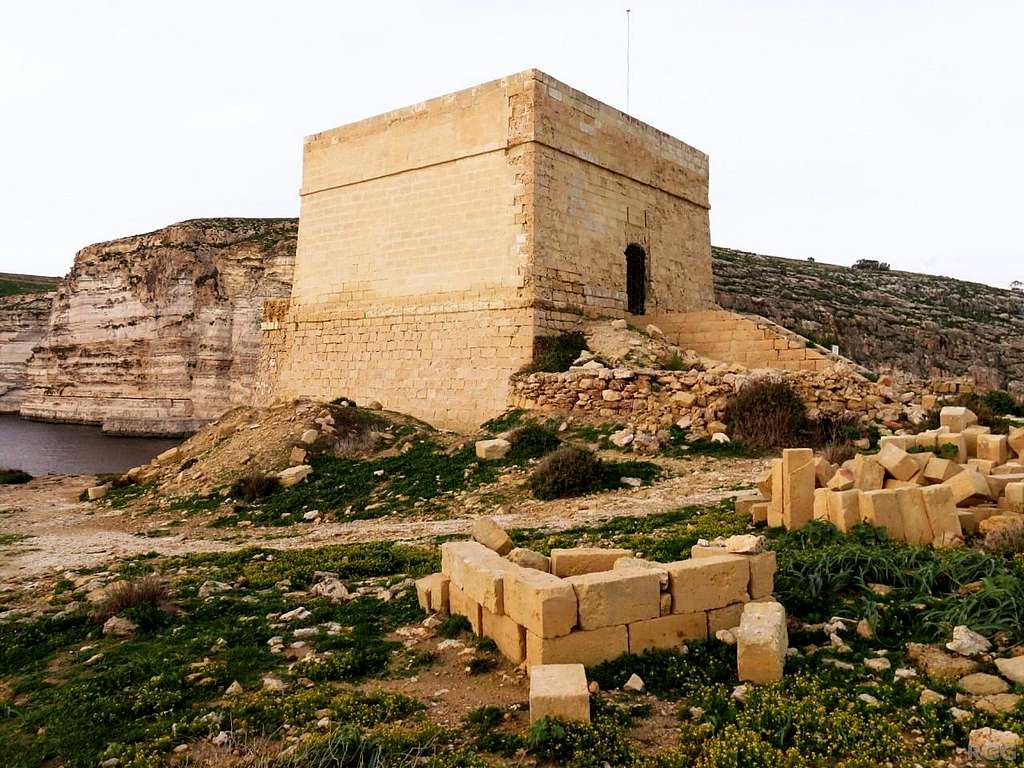 <a href=https://en.wikipedia.org/wiki/Xlendi_Tower>Xlendi Tower</a>